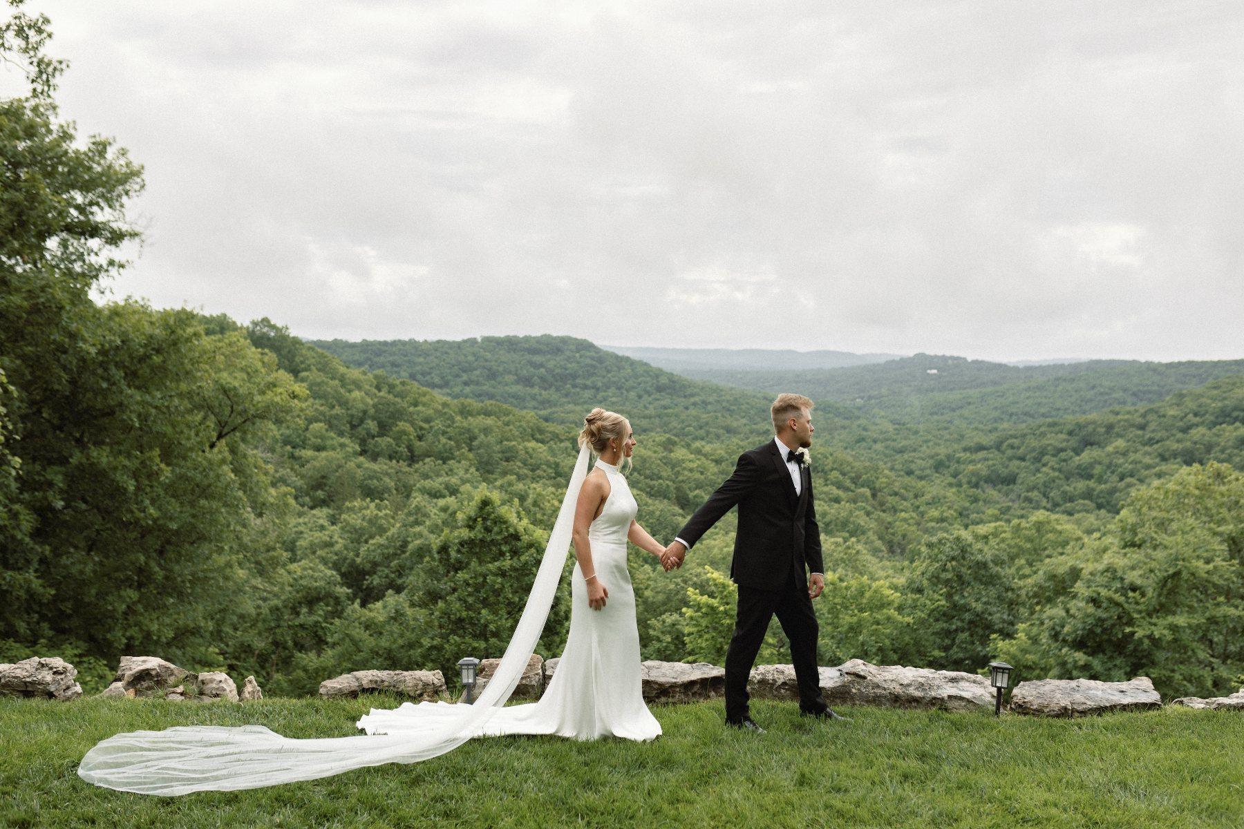 Ozarks wedding photography by Max Sydko — the wider scene