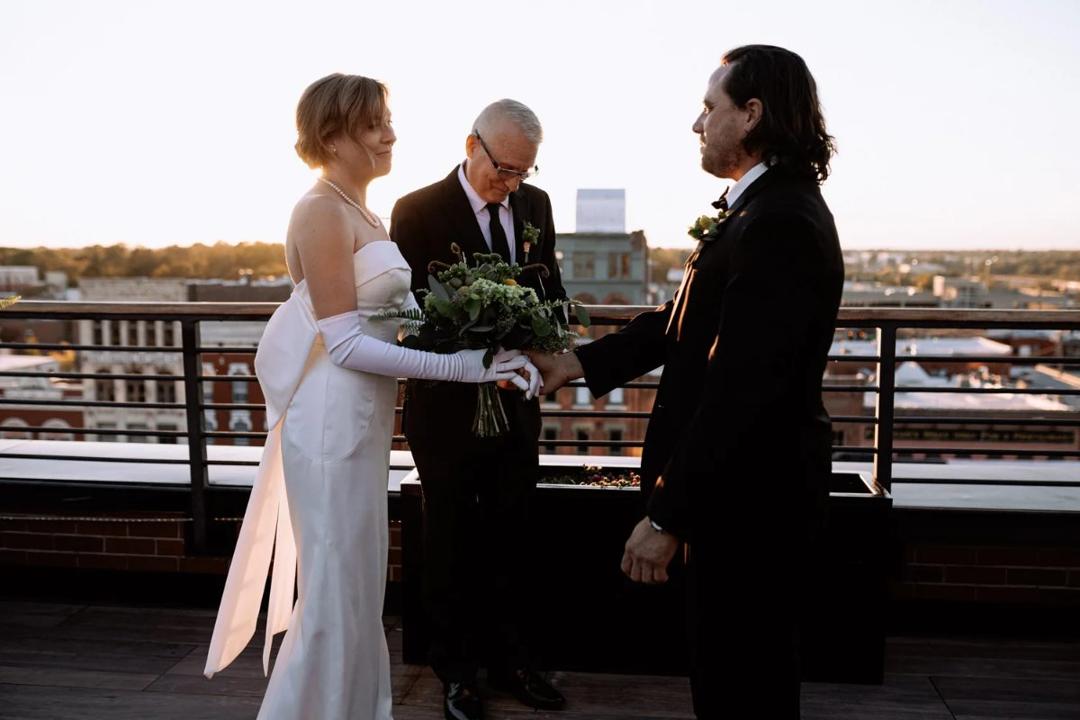 Derek & Sarah — Vantage Rooftop · Downtown photo 19