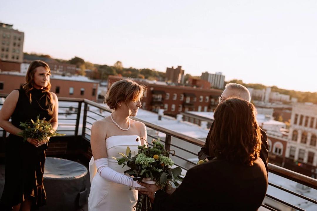 Derek & Sarah — Vantage Rooftop · Downtown photo 21