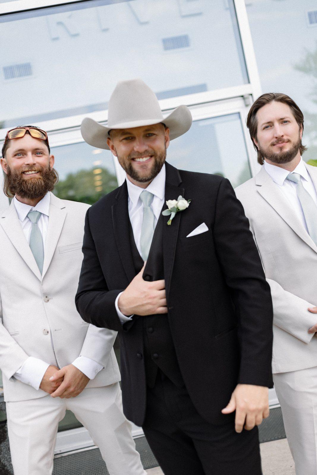 Katie & Mark — Greenhouse Two Rivers · Highlandville, MO photo 32