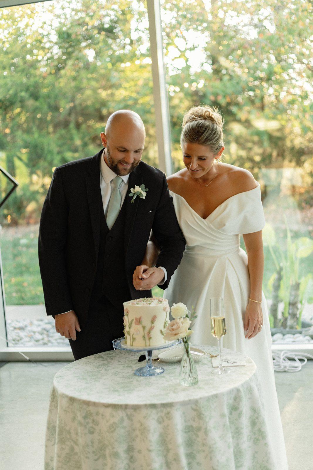Katie & Mark — Greenhouse Two Rivers · Highlandville, MO photo 75