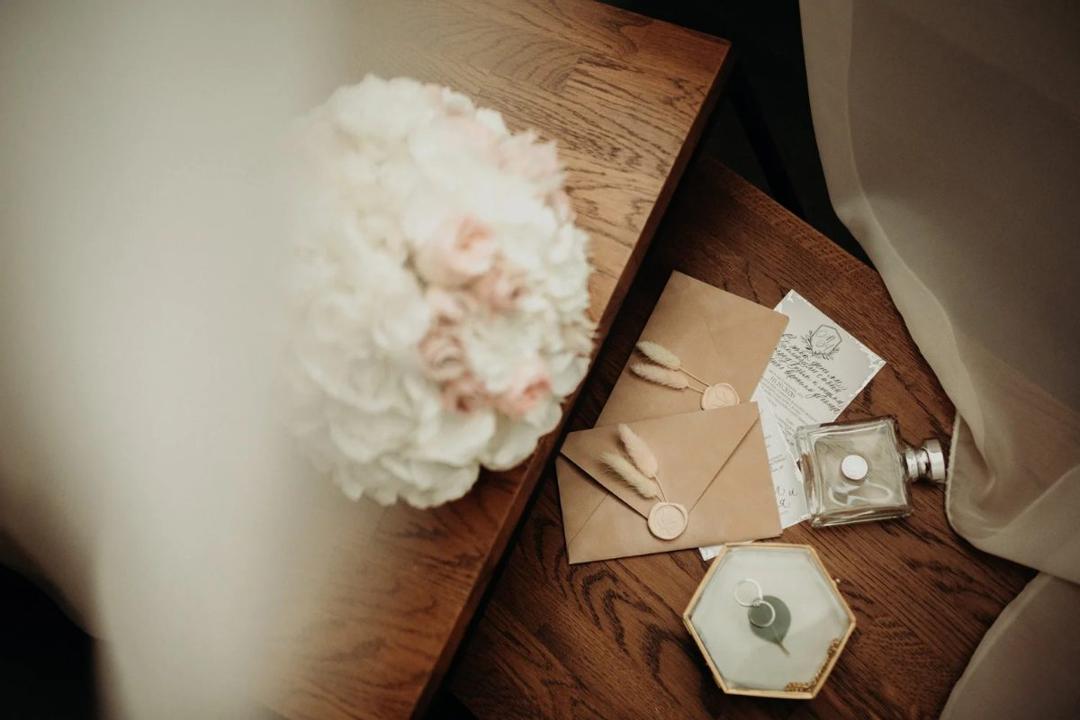 Michael & Anastasia — A misty morning wedding photo 3