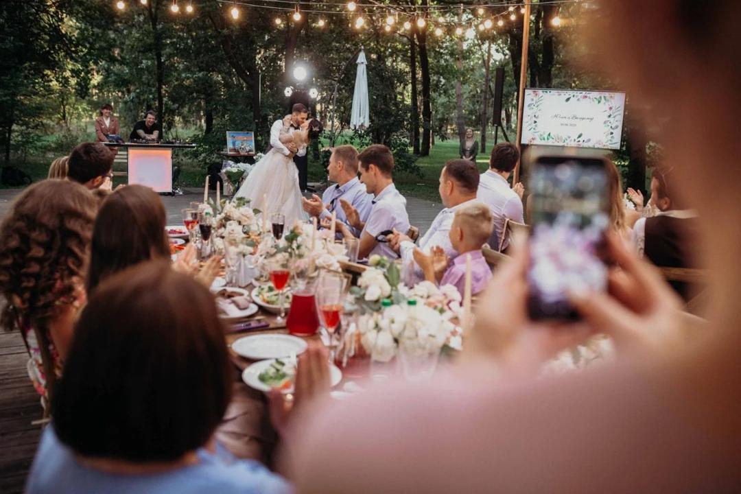 Volodymyr & Julia — A timeless celebration photo 21