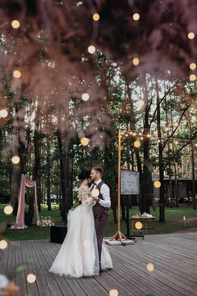Volodymyr & Julia — A timeless celebration photo 23