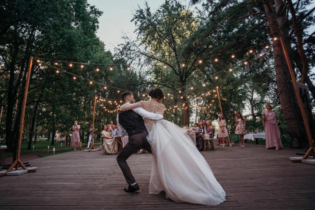 Volodymyr & Julia — A timeless celebration photo 24