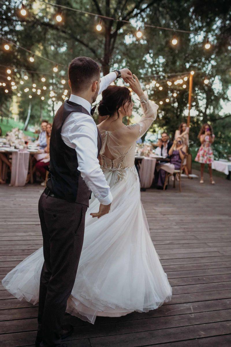 Volodymyr & Julia — A timeless celebration photo 25