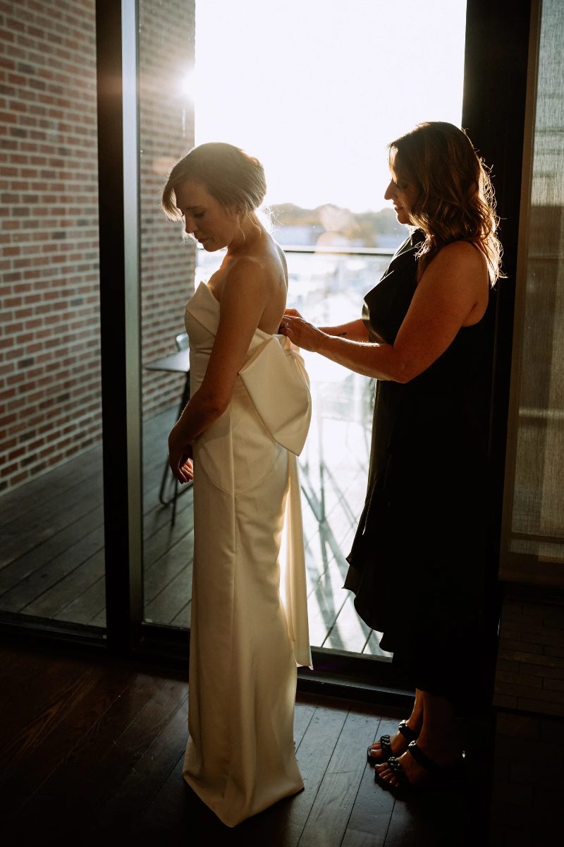 Derek & Sarah — Vantage Rooftop · Downtown photo 12