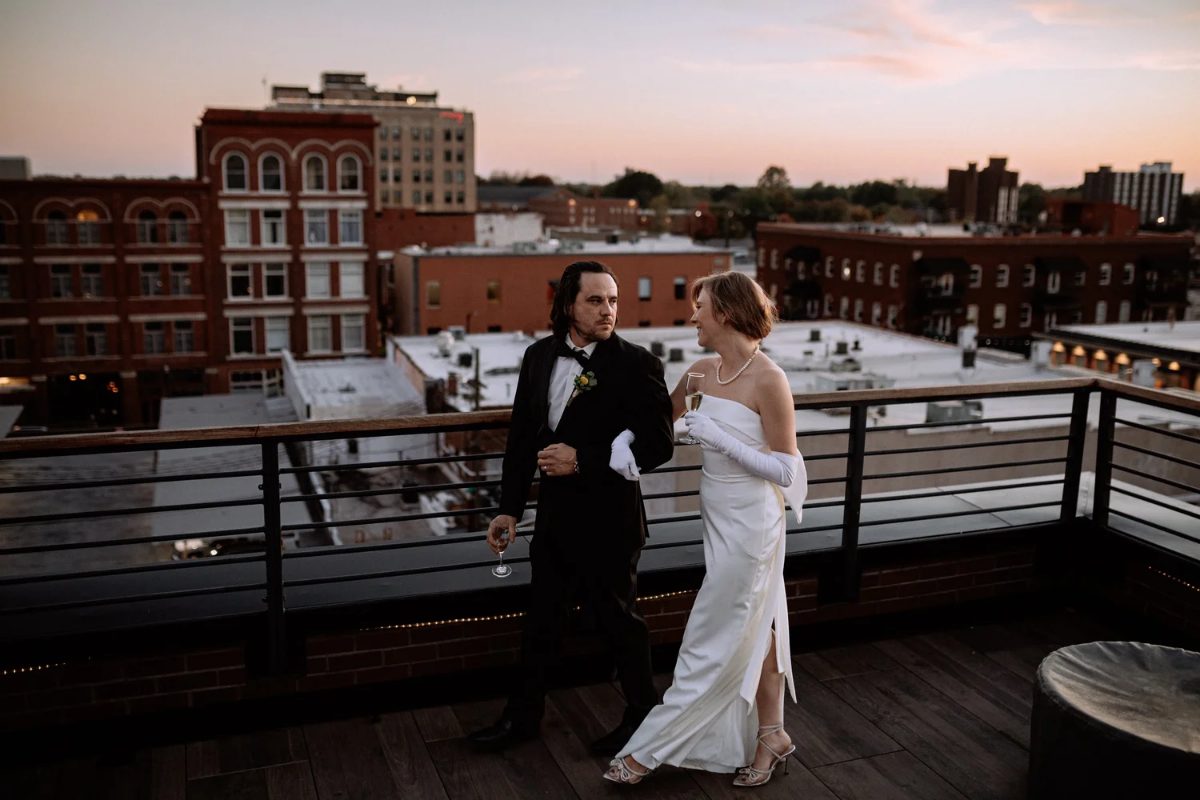 Derek & Sarah — Vantage Rooftop · Downtown photo 36